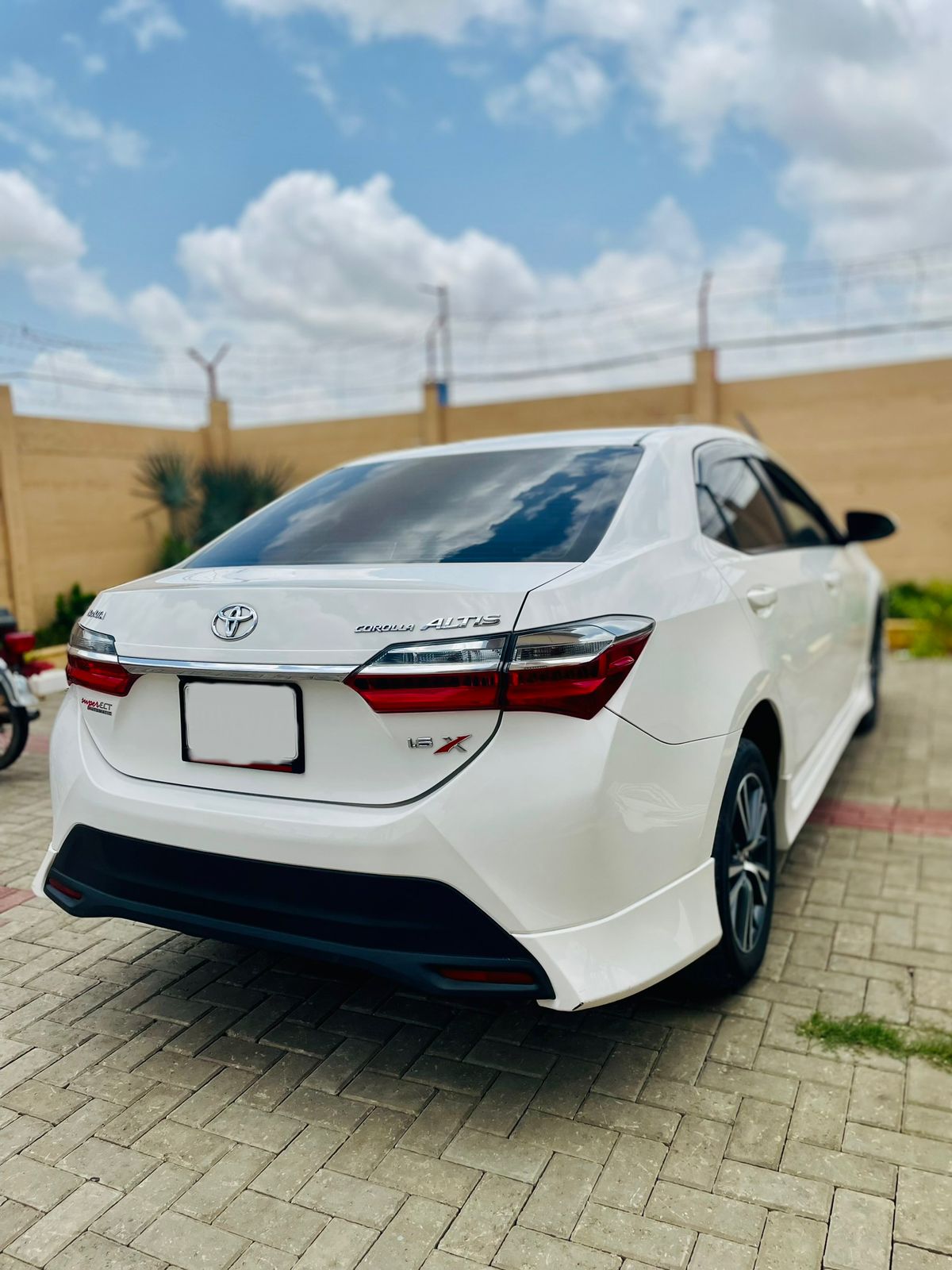 Toyota Corolla Altis X